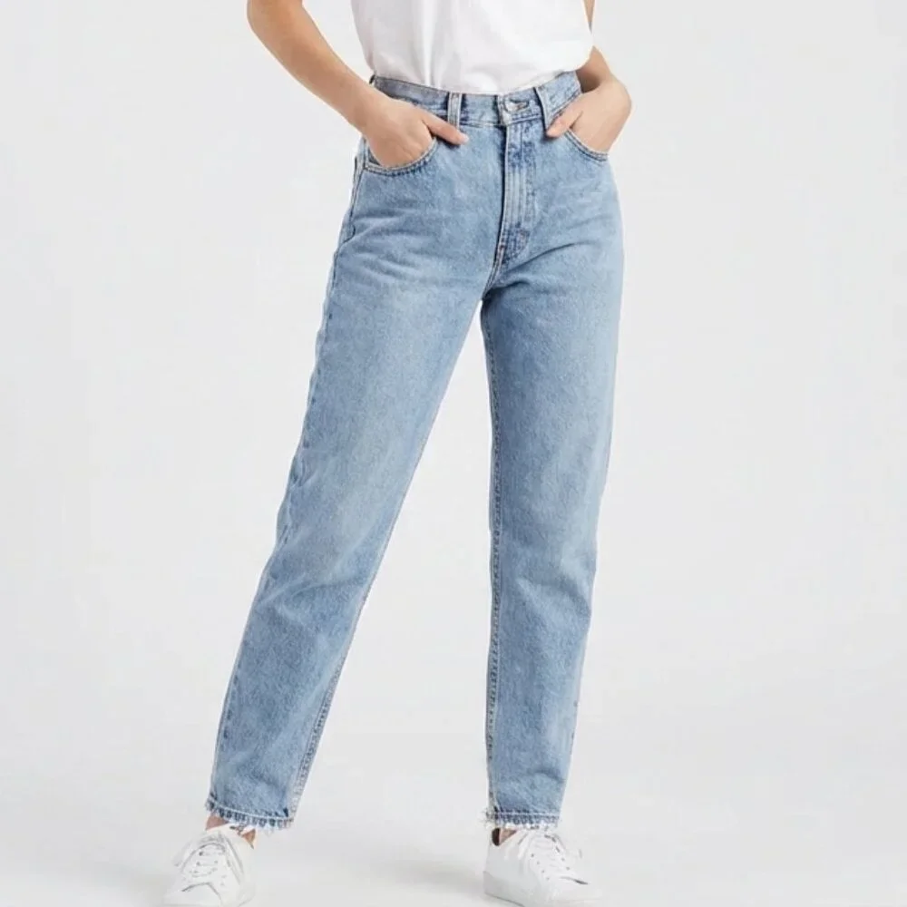 Vintage Levi's 550 Relaxed Fit Tapered Leg Jeans - Size 2 Petite - Picture 3 of 15